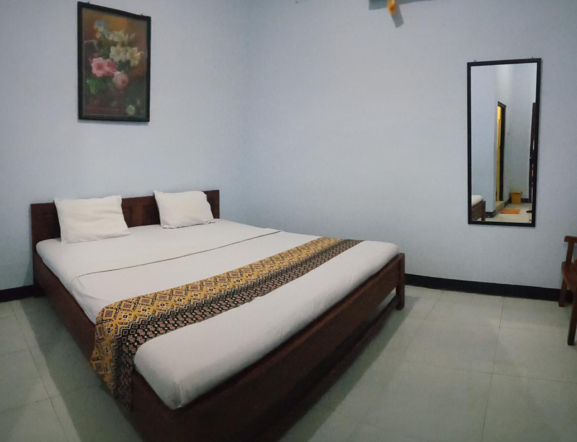 Hotel Ilhami Blitar Exterior foto